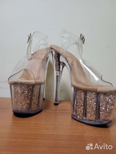 Босоножки женские 37 размер