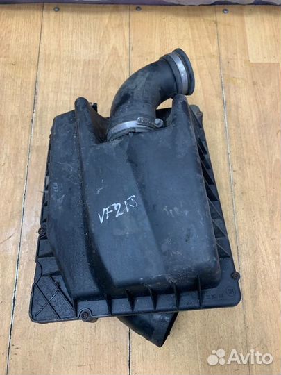 Корпус воздушного фильтра Opel Astra H Z16XEP