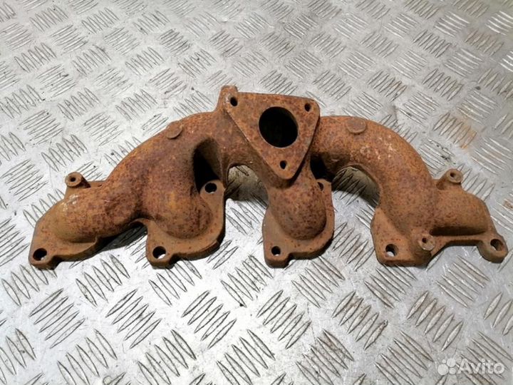 Коллектор выпускной Ml 164