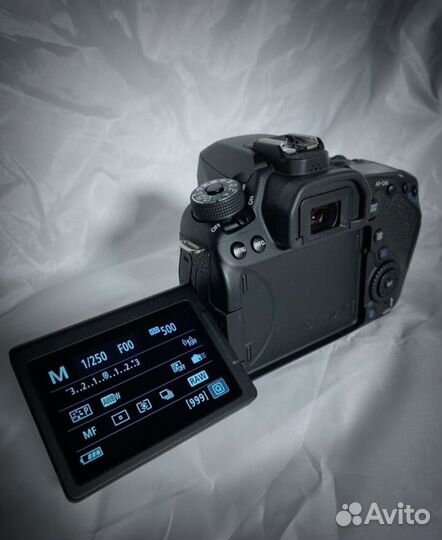 Зеркальный фотоаппарат canon 80d body