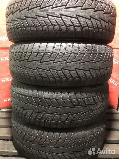 Hankook Winter I'Cept IZ2 215/60 R16