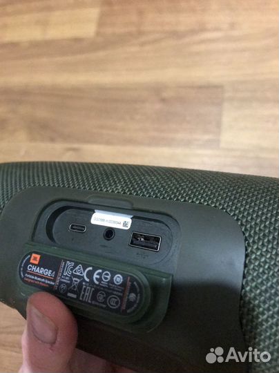 Колонка jbl charge 4