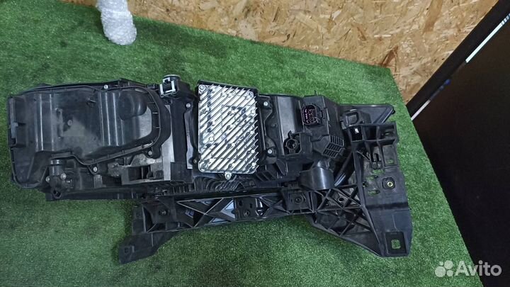 Фара LED передняя левая Audi Q7 2019+