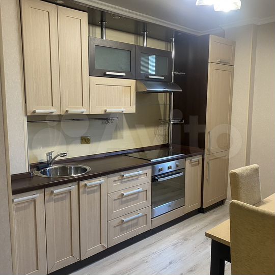 2-к. квартира, 58 м², 6/16 эт.