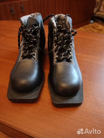 Лыжи и Лыжные ботинки