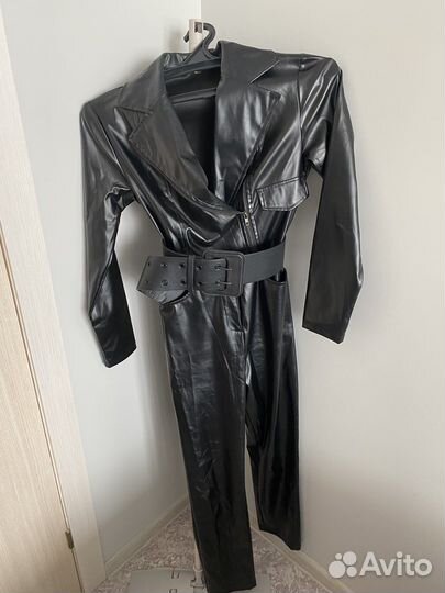 Комбинезон из экокожи