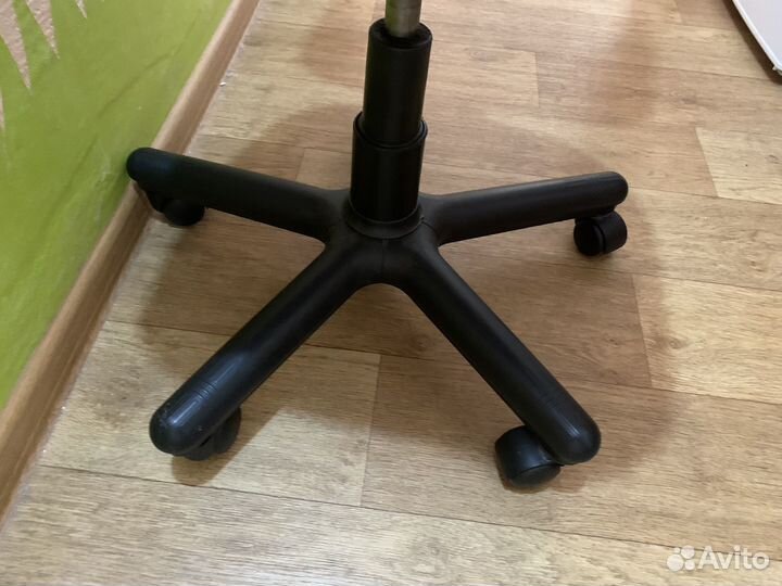 Компьютерное кресло