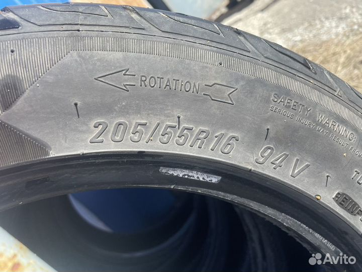 Maxxis MA-Z4S Victra 205/55 R16