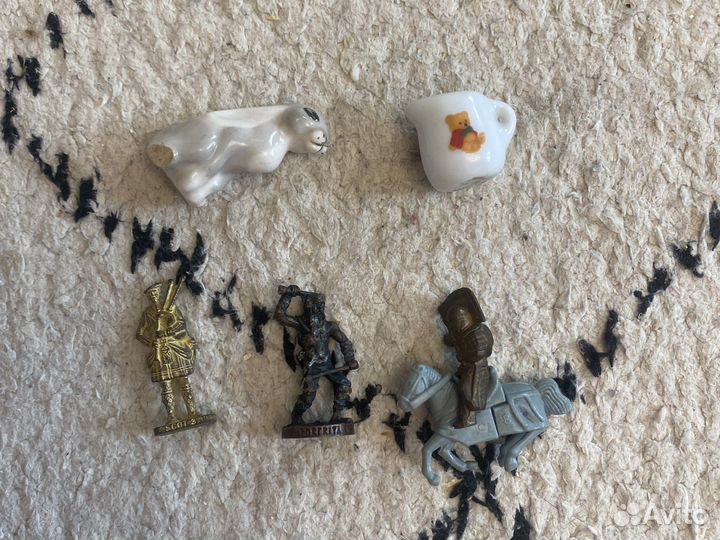 Металлические и фарфоровые киндеры