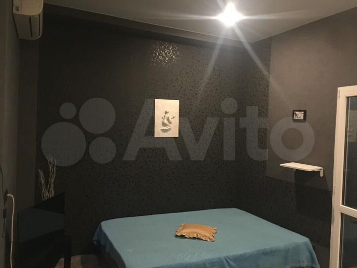 1-к. квартира, 42 м², 1/5 эт.