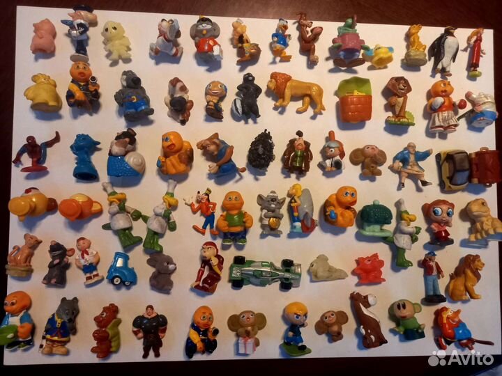 Игрушки киндер сюрприз + синий бегемотик