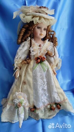 Фарфоровая кукла 40 см