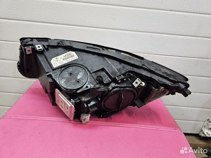 Фара ксенон BMW 5 GT F07 правая