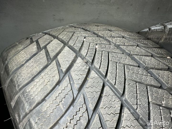 Bridgestone Blizzak LM-001 285/45 R21 113V