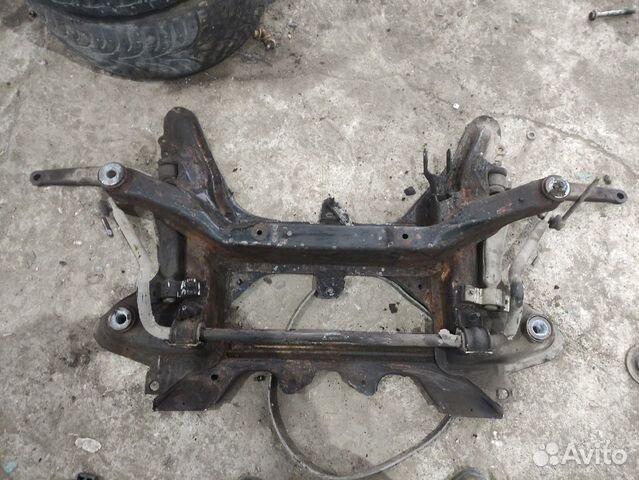 Балка подвески передняя (подрамник) Peugeot 406