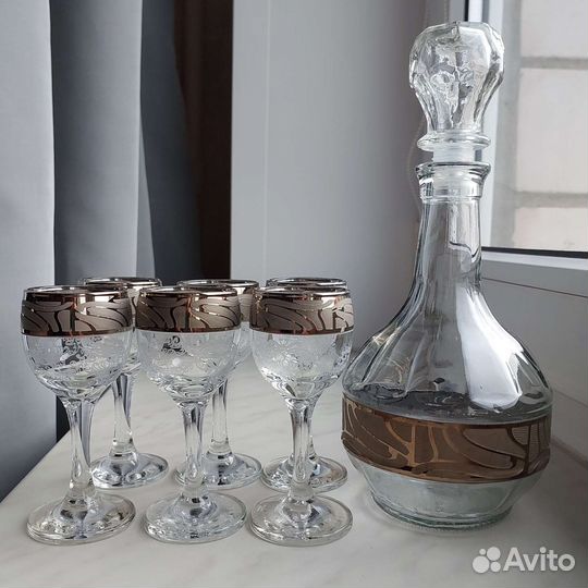 Ваза/фруктовница с ножкой и ободком хрустальМеталл