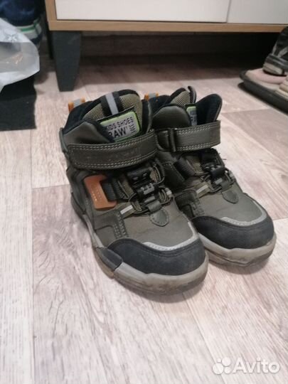 Ботинки осенние для мальчика 28р б/у