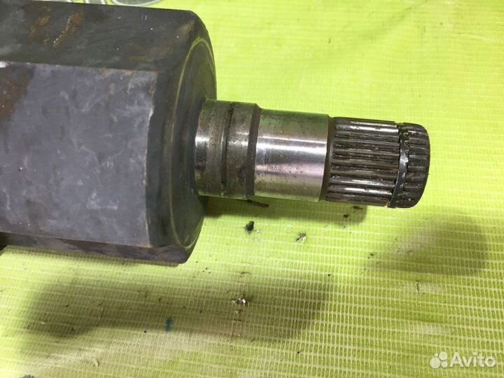 Привод передний правый Volkswagen Golf Plus