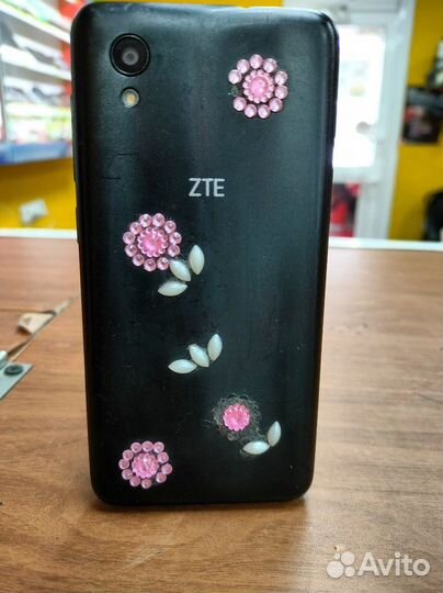 ZTE Blade L8, 16 ГБ