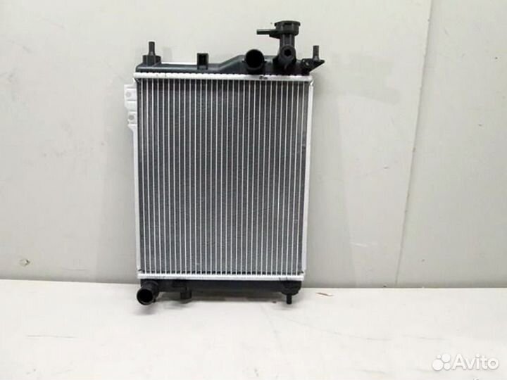 Радиатор охлаждения двигателя Хендай Гетц 2002-12