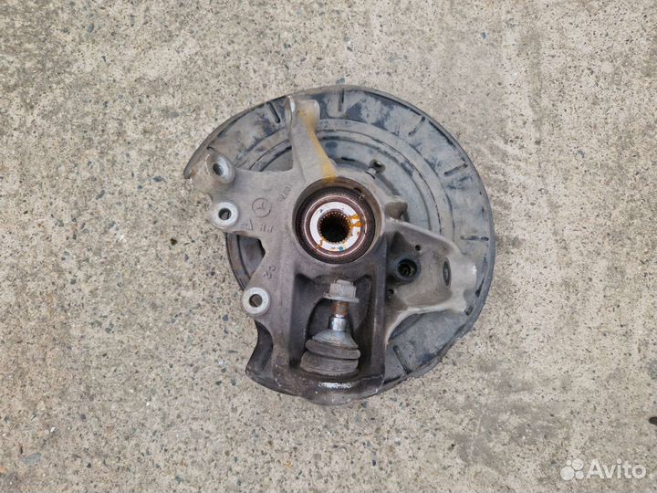 Кулак задний левый и правый для Mercedes W164 W251