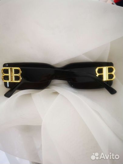 Солнцезащитные очки женские