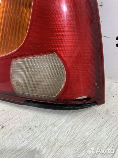 Фонарь задний правый с дефектом Renault Logan 1