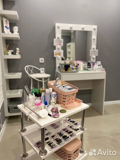 Рабочее место в аренду бровист/визажист/причёски