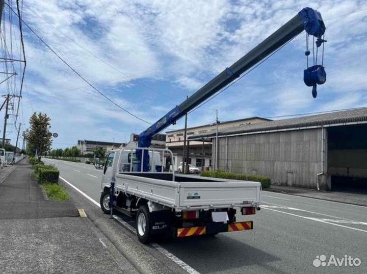 Бортовой грузовик Isuzu Elf с КМУ Tadano, 2015