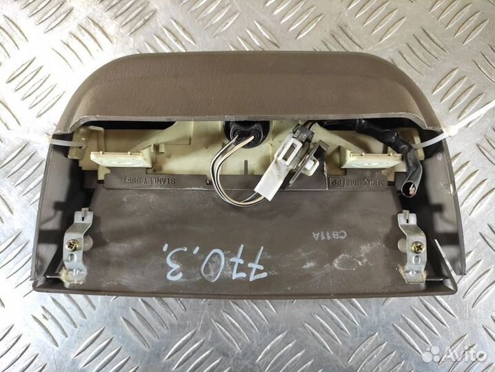 Фонарь задний стоп сигнал Toyota Camry v10