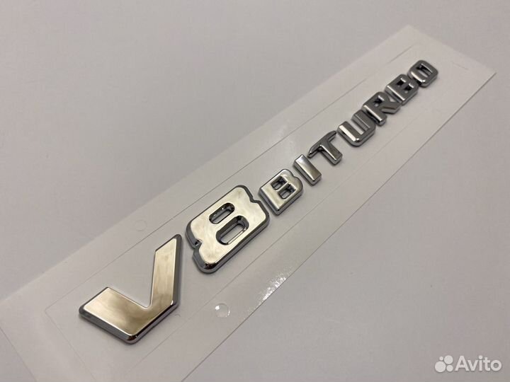 Шильдик v8biturbo на крылья new шрифт