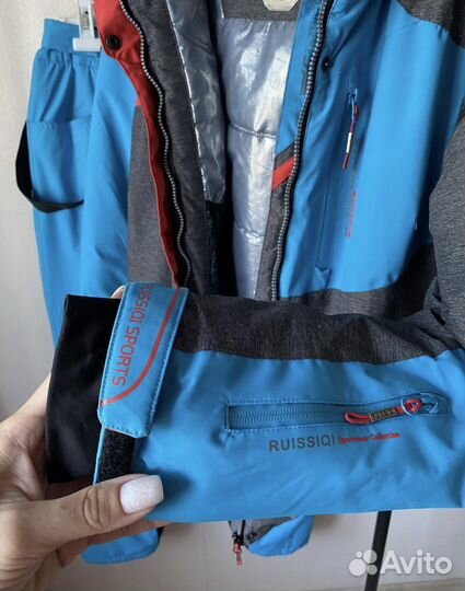 Фирменный горнолыжный костюм женский