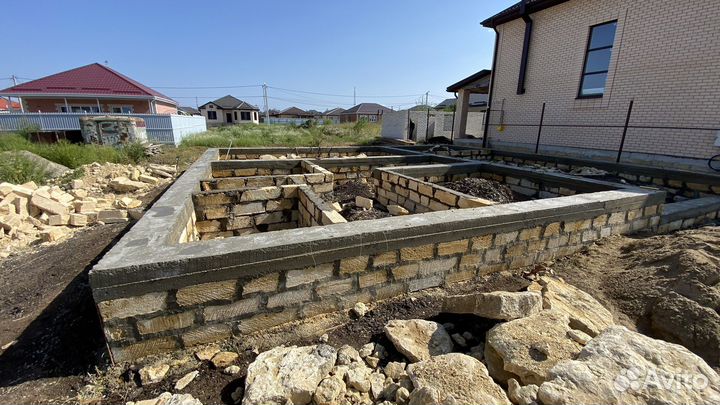 Бригада строим дома