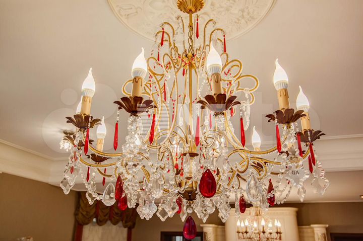 Дом 980 м² на участке 17 сот.