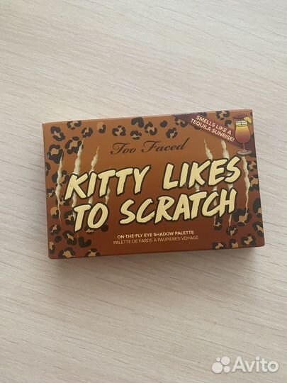Палетка теней too faced