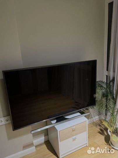 Samsung SMART HD 3D LED телевизор UE55JU7000U