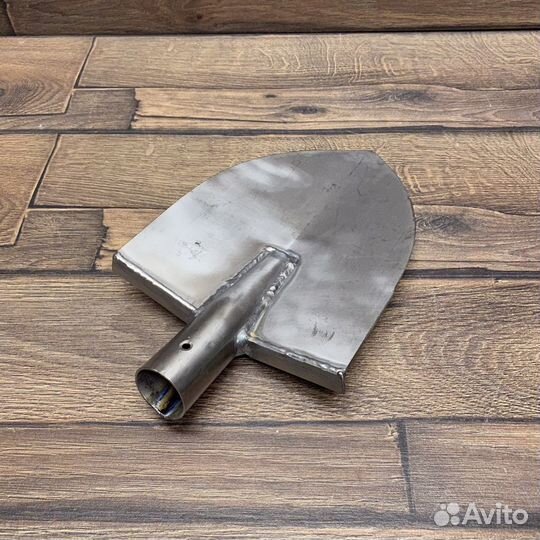 Штыковая лопата из титана