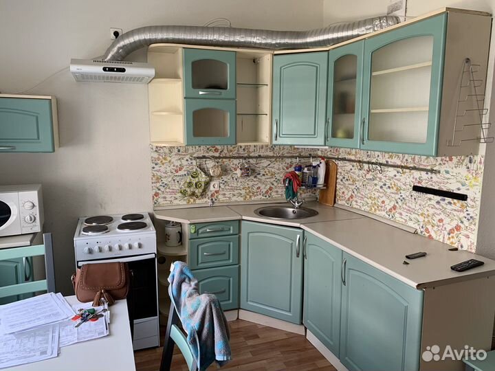 Продам кухонный гарнитур бу