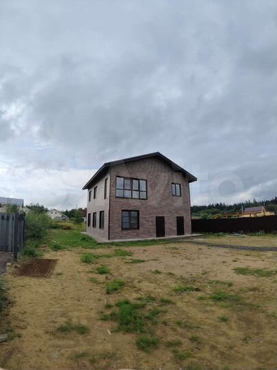 Дом 220 м² на участке 10 сот.