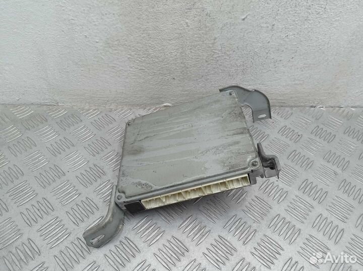 Блок управления двс Lexus RX 2 XU30 896610E260