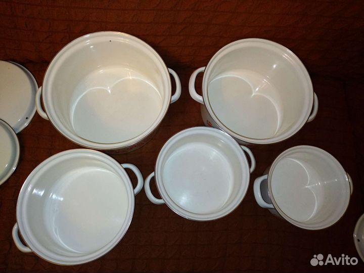 Набор эмалированных кастрюль СССР