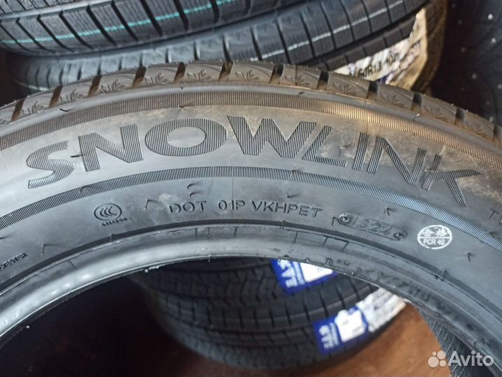 Triangle Snowlink PL02 225/60 R18 104V