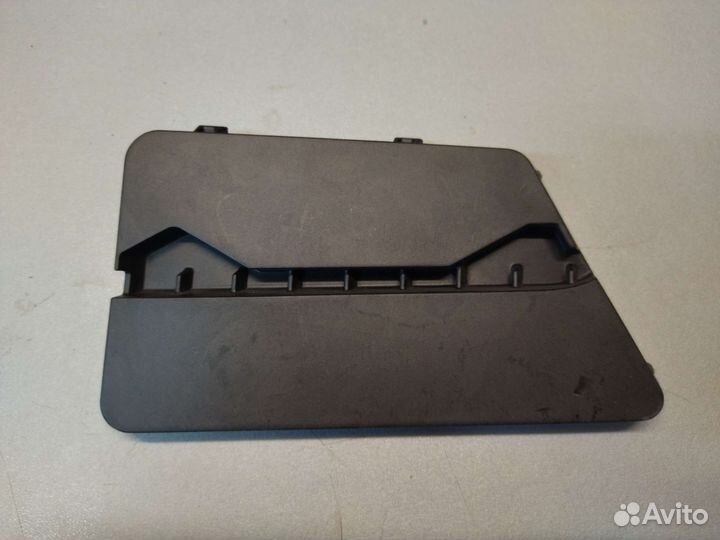 Заглушка переднего бампера правая BMW E60