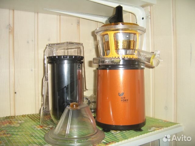 Продам соковыжималку шнековая