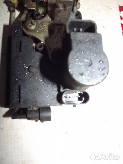 Замок двери передней левой Чери Тиго