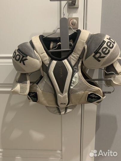 Нагрудник хоккейный детский reebok