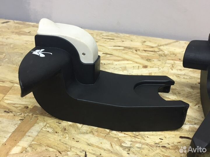 Bugaboo Адаптер для автокресла Turtle,Maxi Cosi