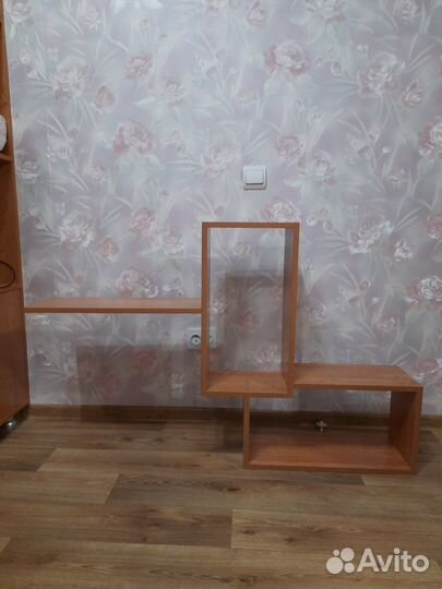 Полка настенная навесная бу