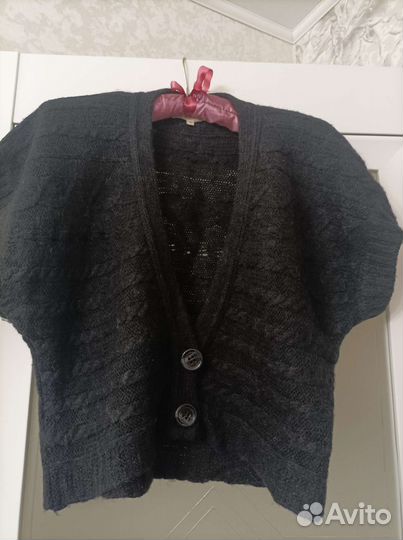 Жилет женский, шерстяной 46 размер