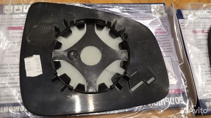 Вставка зеркала Рено Дастер